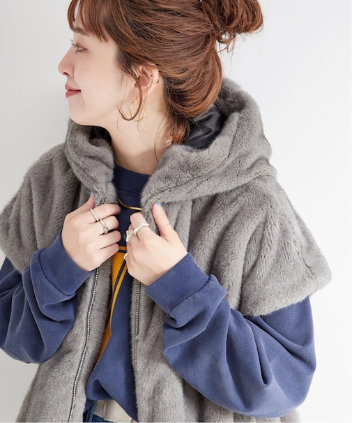 《追加》【WEB＋一部店舗限定】手洗い可 / フード付きミンク調ファーベスト
