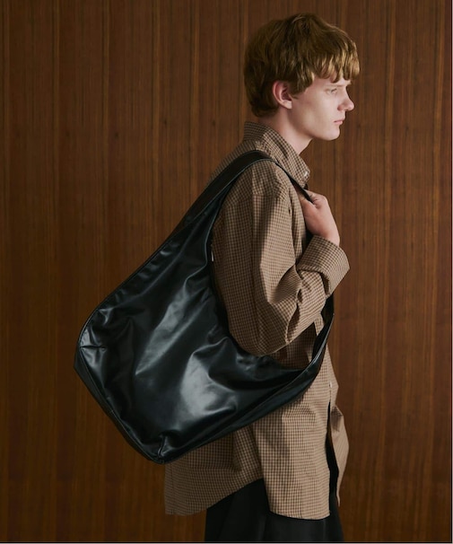 OSKR別注 ワンショルダー フェイクレザー ハーフムーンバッグ