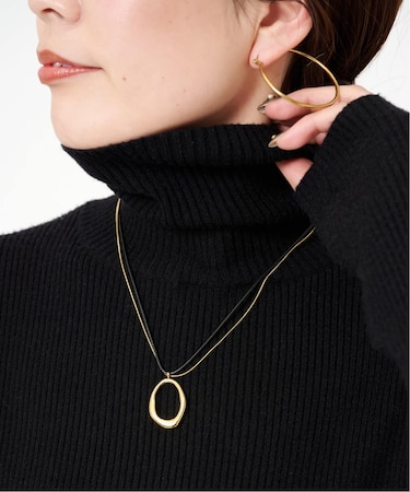 サークルモチーフレイヤードネックレス