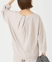 ジョーゼットバックタックブラウス