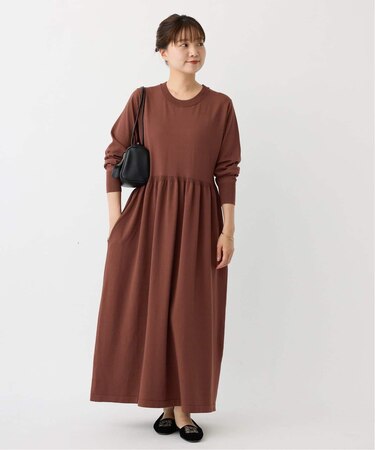 クルーネックニットワンピース