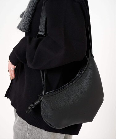 ムーンショルダー