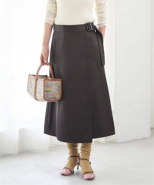 ベルトラップスカート