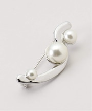 変形パールブローチ
