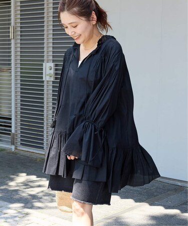 ピンタックフリルブラウス