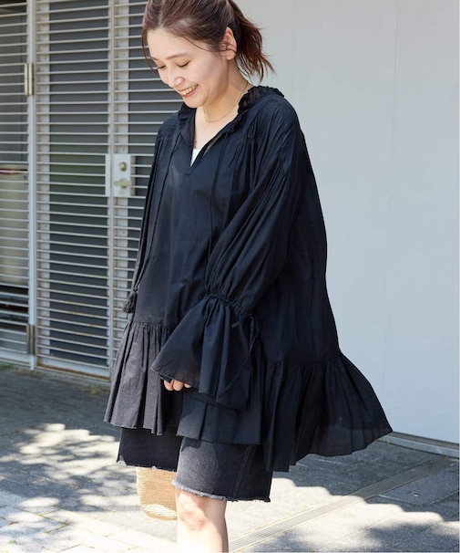 ピンタックフリルブラウス