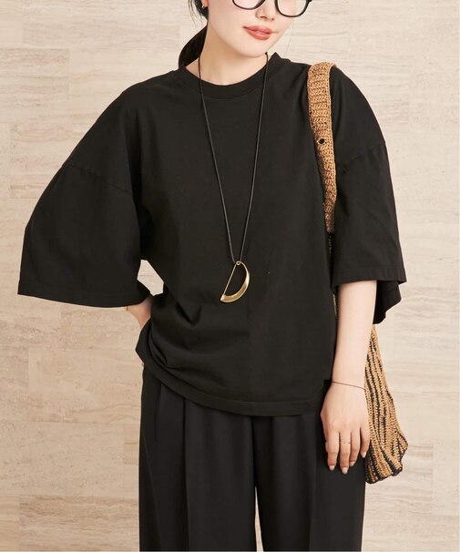 AGOLDE / エーゴールドイー ELLERY TEEシャツ