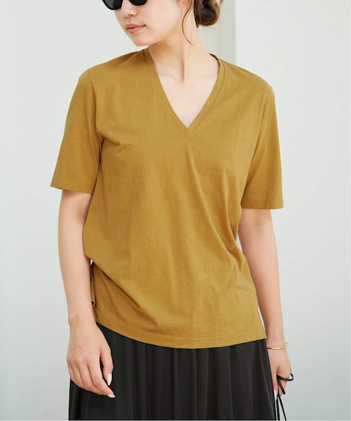 Slim V-Neck Tee