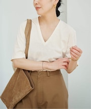Slim V-Neck Tee