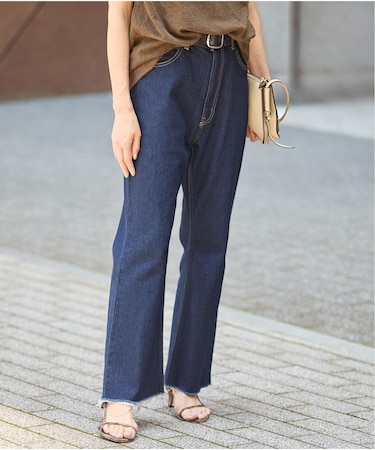BLACK クロップドデニムパンツ