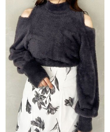 オープンショルダーミニシャギーニット