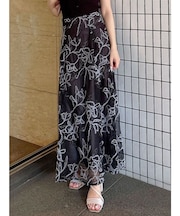 エンブロイダリースカート