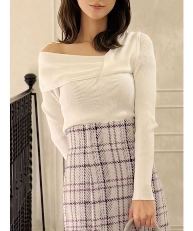 アシメドレープコンパクトニット