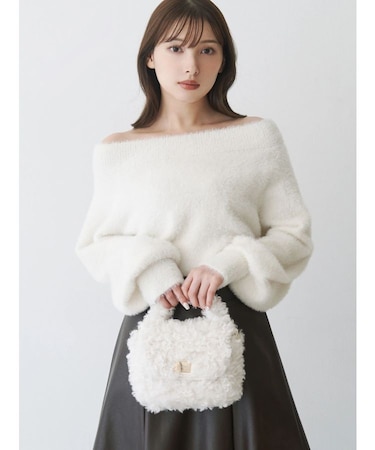 ミニシャギーオフショルニット