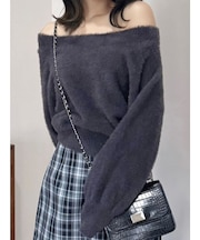 ミニシャギーオフショルニット