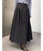 タフタタックフレアスカート