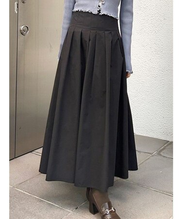 タフタタックフレアスカート