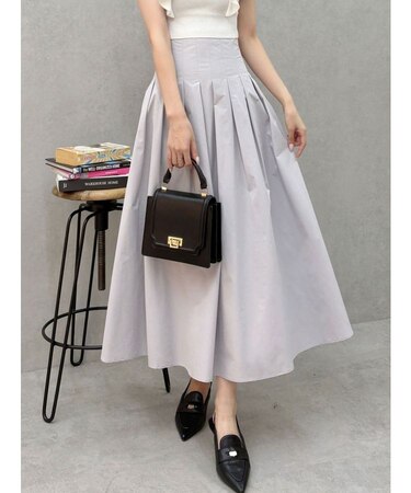 タフタタックフレアスカート