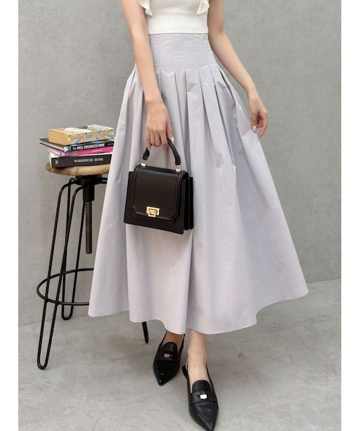 タフタタックフレアスカート