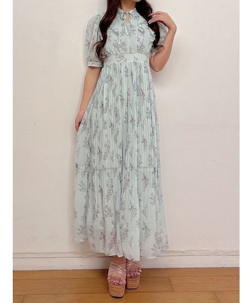 花柄ラッフルプリーツティアードハーフスリーブワンピース