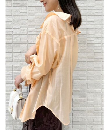 バックスリットシアーシャツ