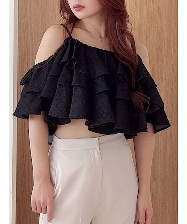 オフショルフリルブラウス