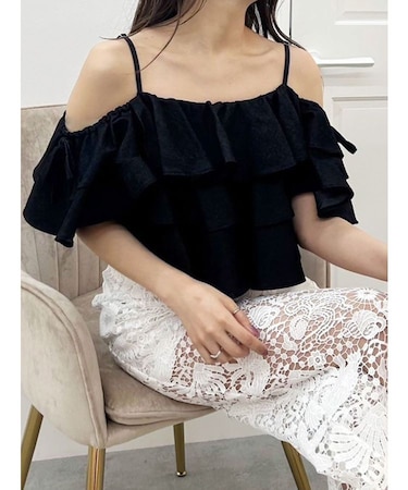 オフショルフリルブラウス