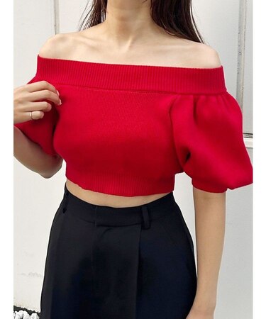 クロップドオフショルダーニット