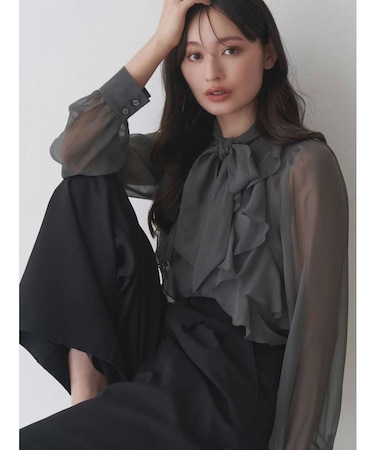 シフォンラッフルフリルボウタイブラウス