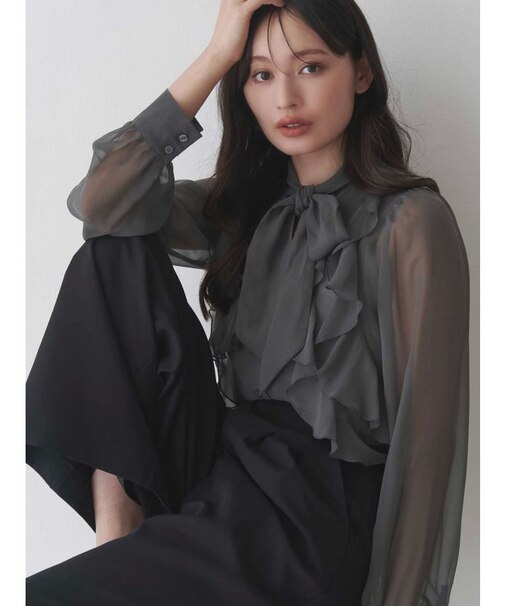 シフォンラッフルフリルボウタイブラウス