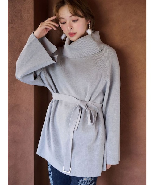 ベルテッドオフタートルニット