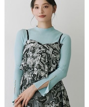 フレアスリーブハイネックリブニット