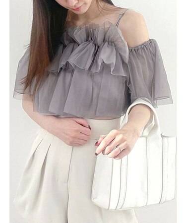 チュールフリルトップス