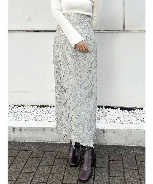 カットワークレースペンシルスカート