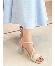 メタルパーツストラップサンダル