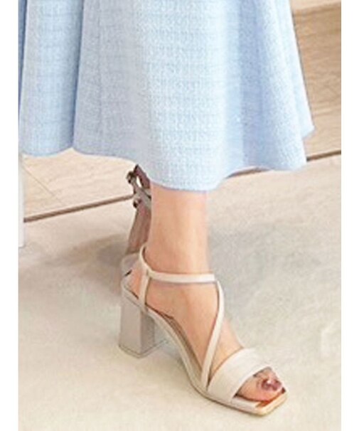 メタルパーツストラップサンダル