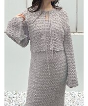 【OUNNOUN】シュリンクシャーリングクロップドブラウス