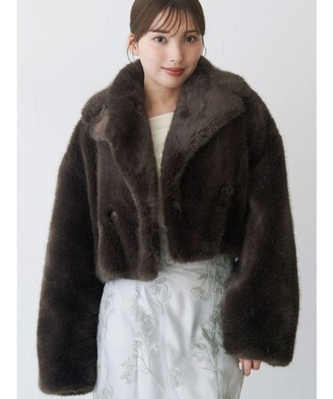 テーラードカラーフェイクファーショートコート