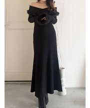 ファートリミングニットワンピース