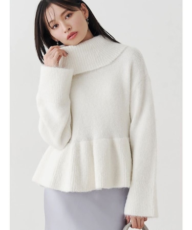 【WEB限定カラーあり】オフタートルペプラムニット