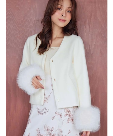 フェイクファー付きノーカラーショートコート