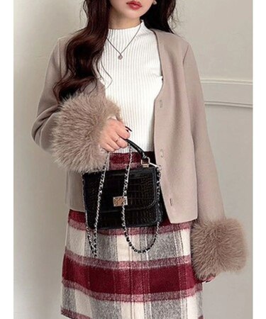 フェイクファー付きノーカラーショートコート