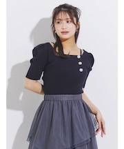 サイドビジューボタンショートパフスリーブニット