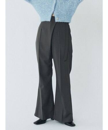 ウエストアシンメトリーセミフレアパンツ