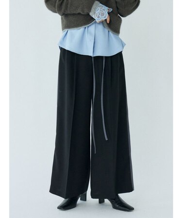 ラインドレープパンツ