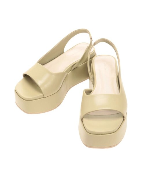 プラットフォームサンダル