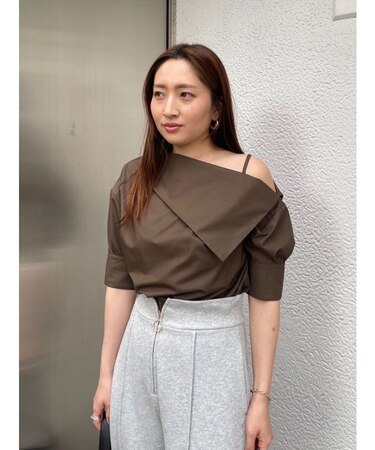 アシメネックデザインブラウス