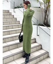 カラーネックタイトニットワンピース
