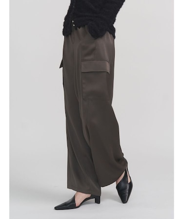 サテンカーゴワイドパンツ