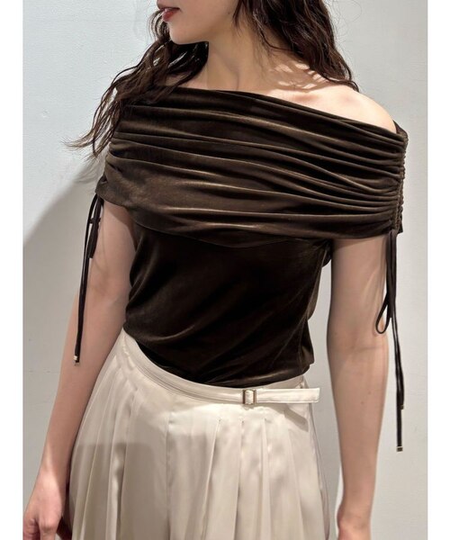 タグ付新品 LAGUNAMOON ライトベロアオフショルトップス ブラウン タグ付新品 LAGUNAMOON ライトベロアオフショルトップス ブラウン